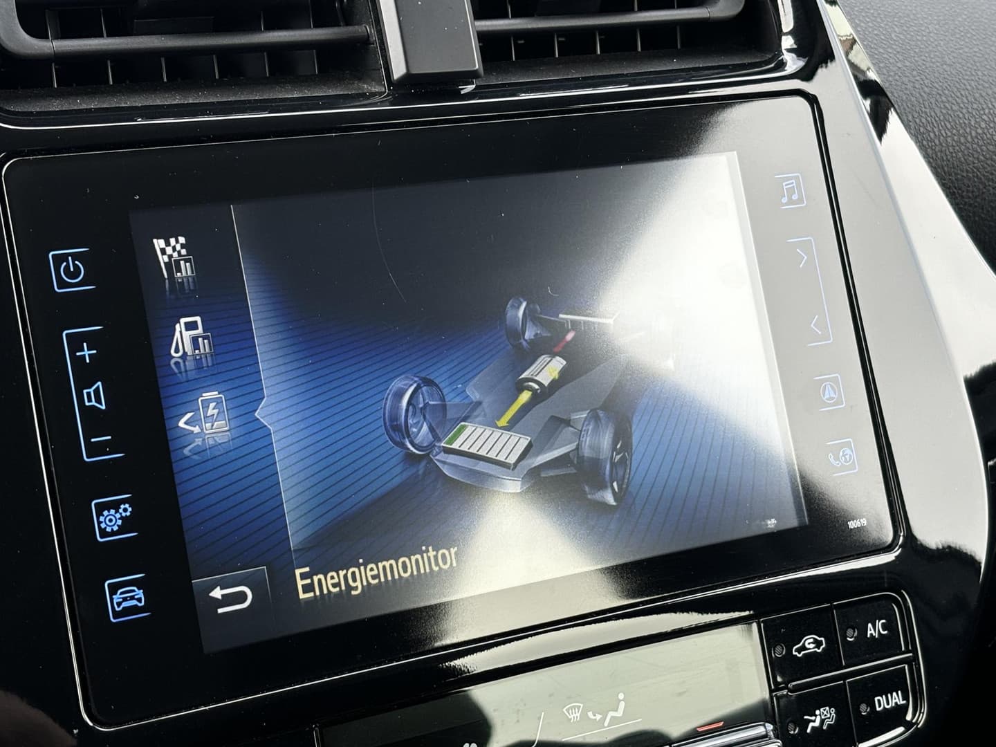 Toyota Prius thumbnail 14