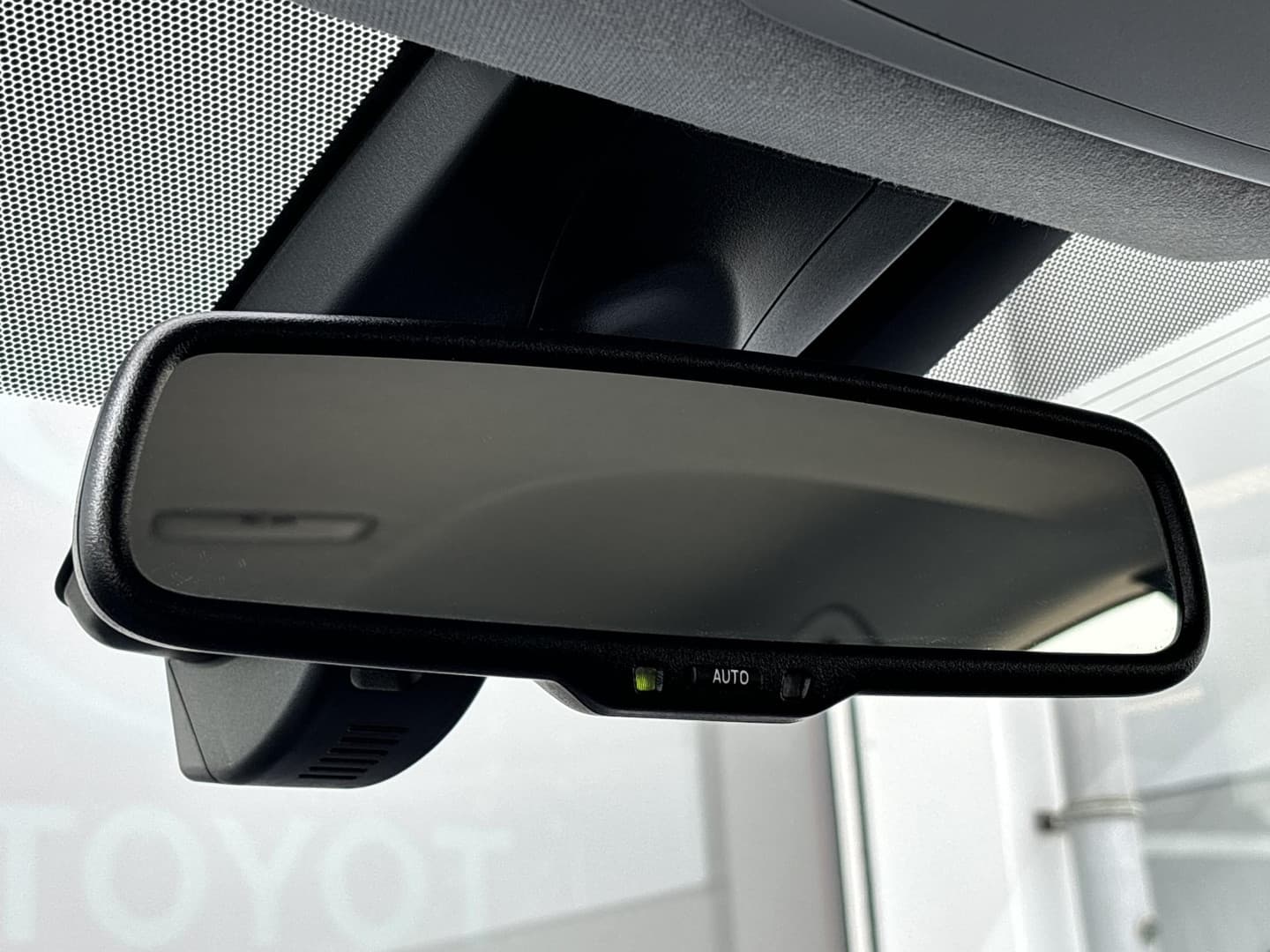 Toyota Prius thumbnail 32