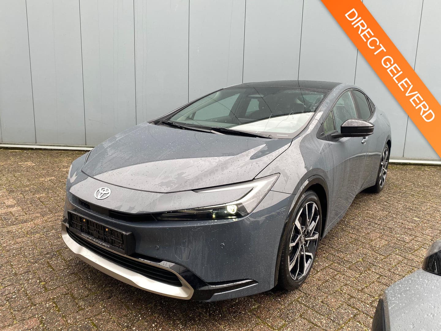 Toyota Prius thumbnail 2