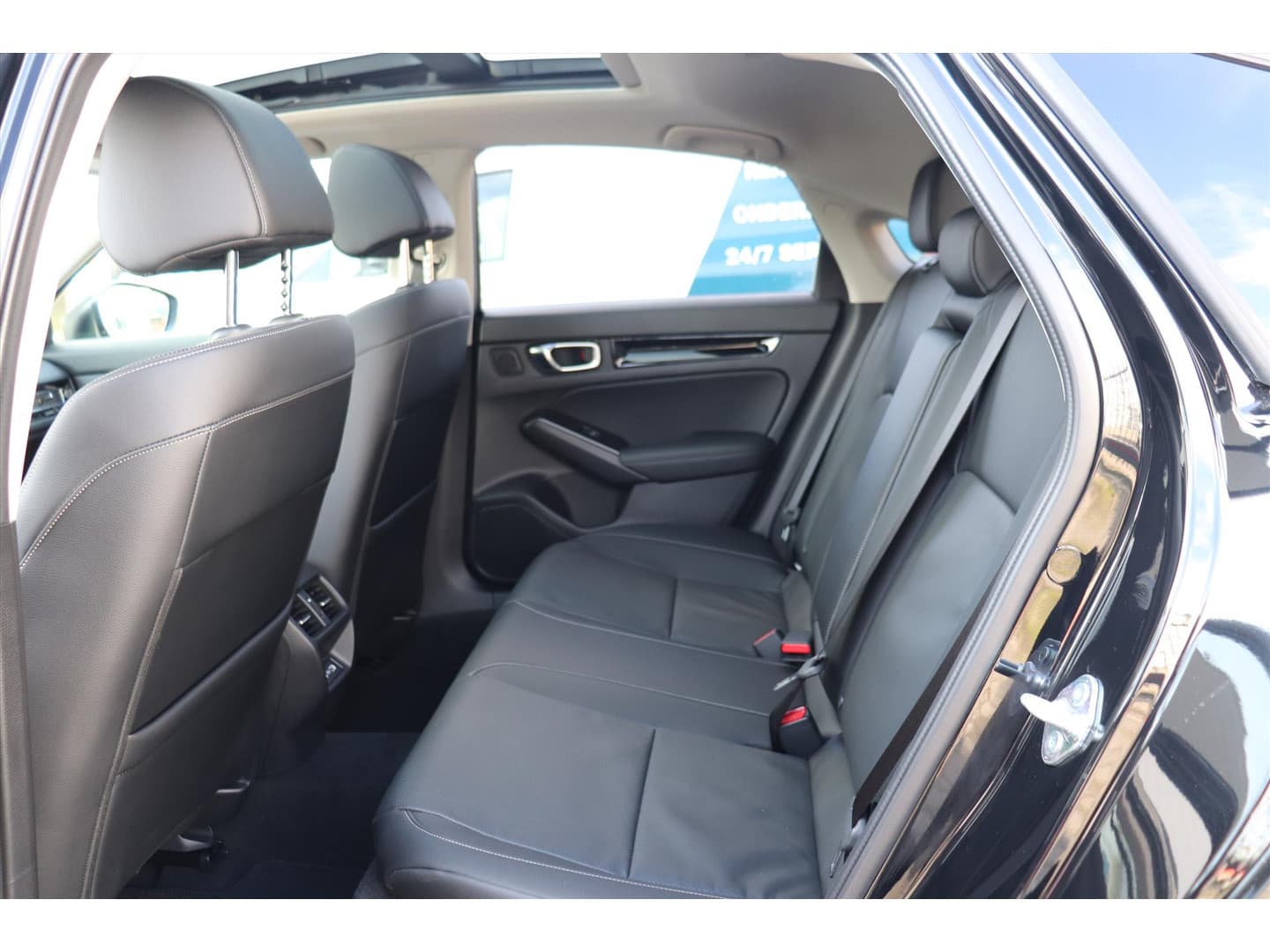 Honda Civic 2.0 Full Hybrid 184PK Advance Automaat thumbnail 8