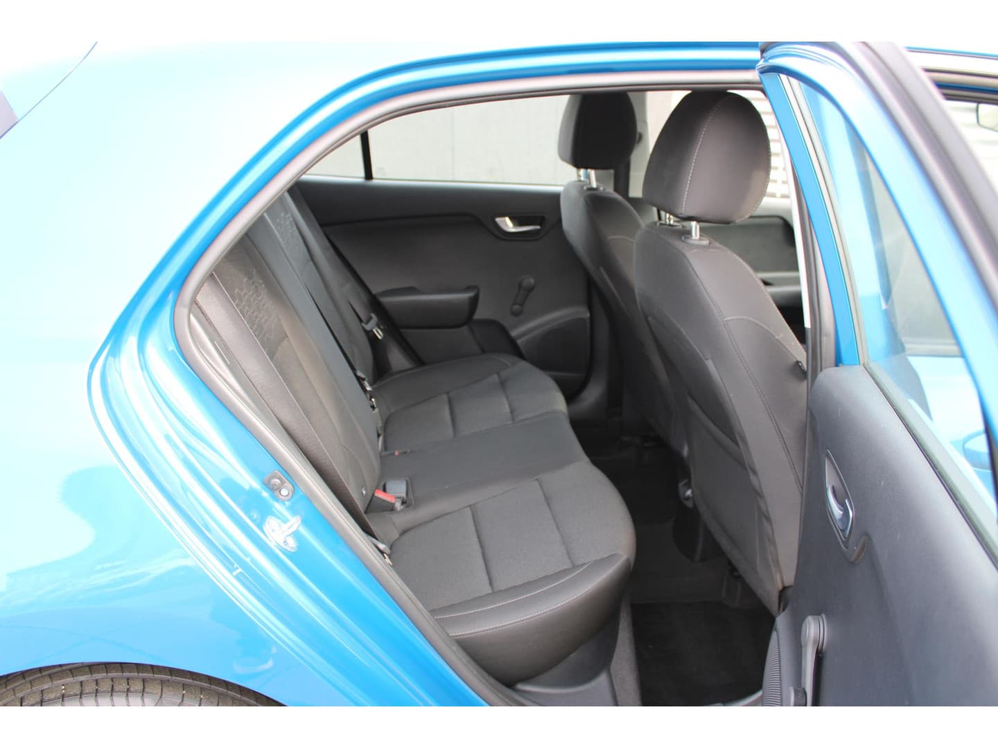 Kia Rio thumbnail 14