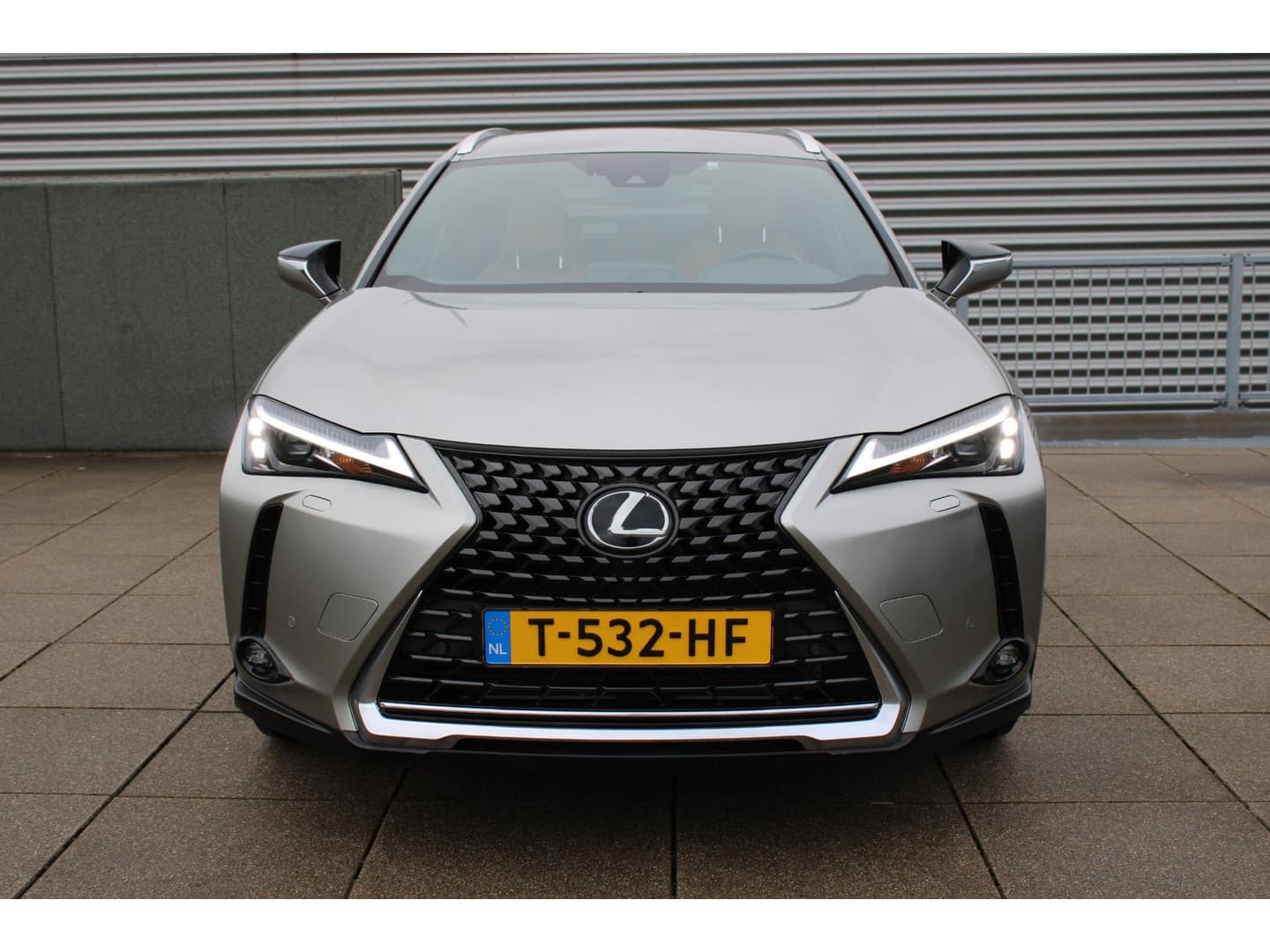 Lexus Ux thumbnail 3