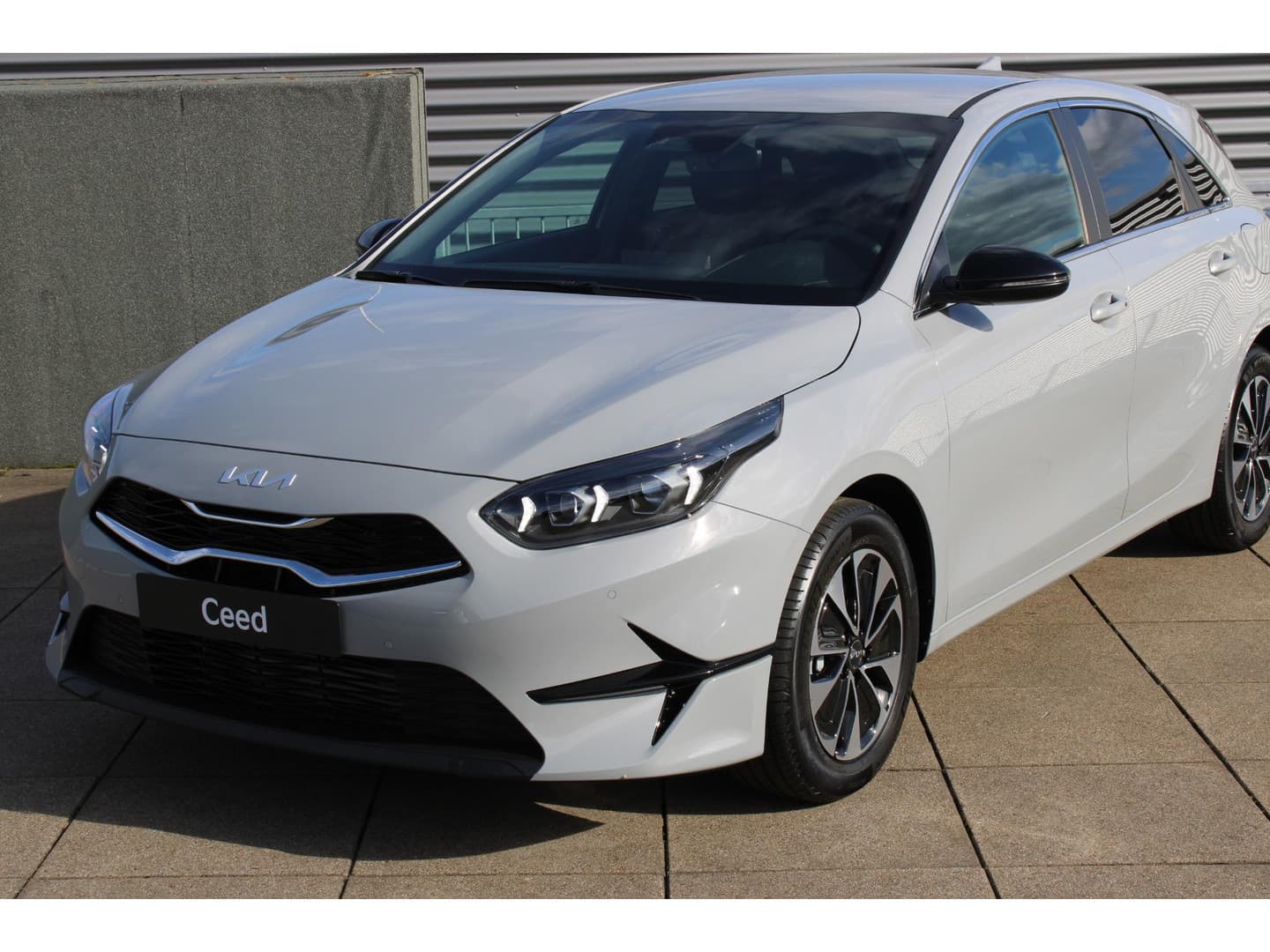 Kia Ceed thumbnail 5