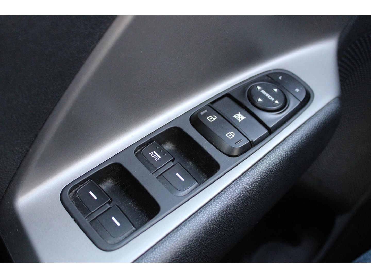 Kia Niro thumbnail 19