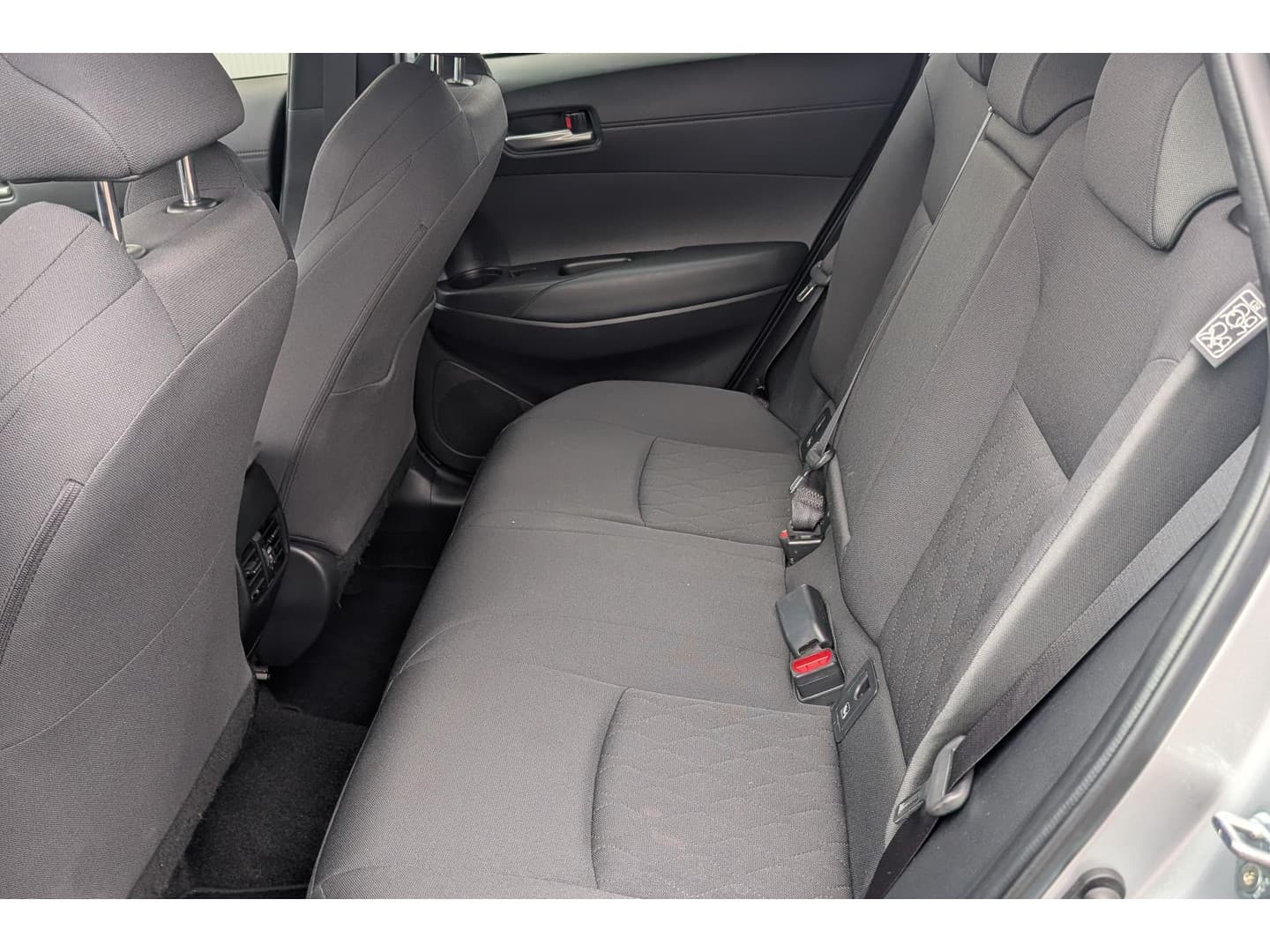 Toyota Corolla-cross thumbnail 21