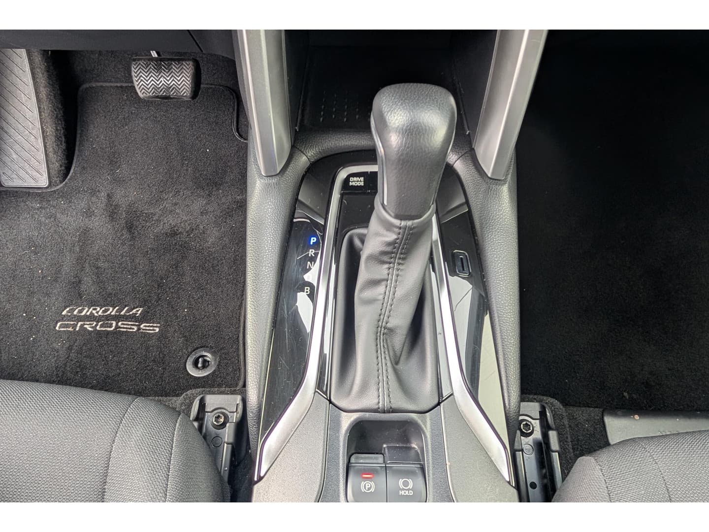 Toyota Corolla-cross thumbnail 26