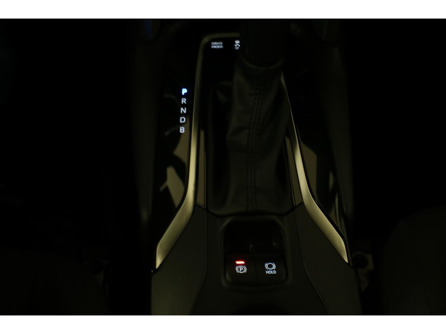 Toyota Corolla-cross thumbnail 21