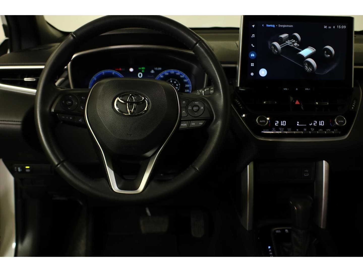 Toyota Corolla-cross thumbnail 26