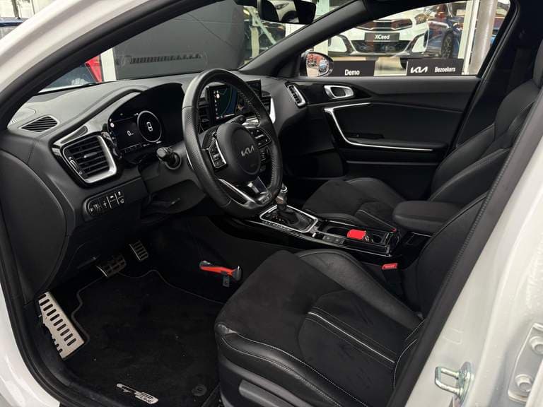 Kia Proceed thumbnail 50