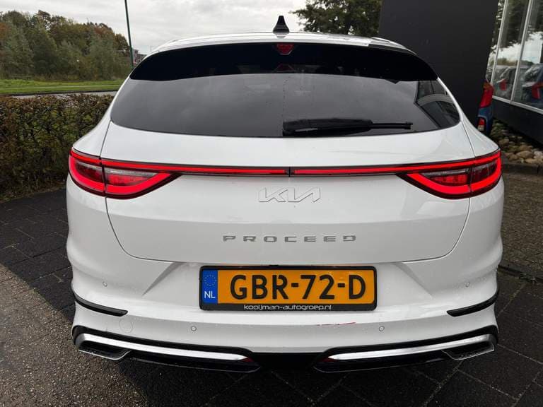 Kia Proceed thumbnail 60