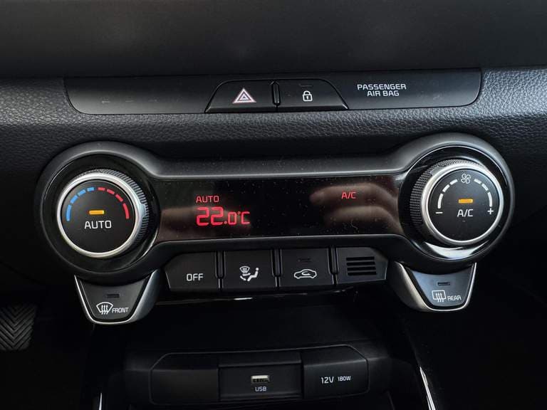 Kia Stonic thumbnail 52