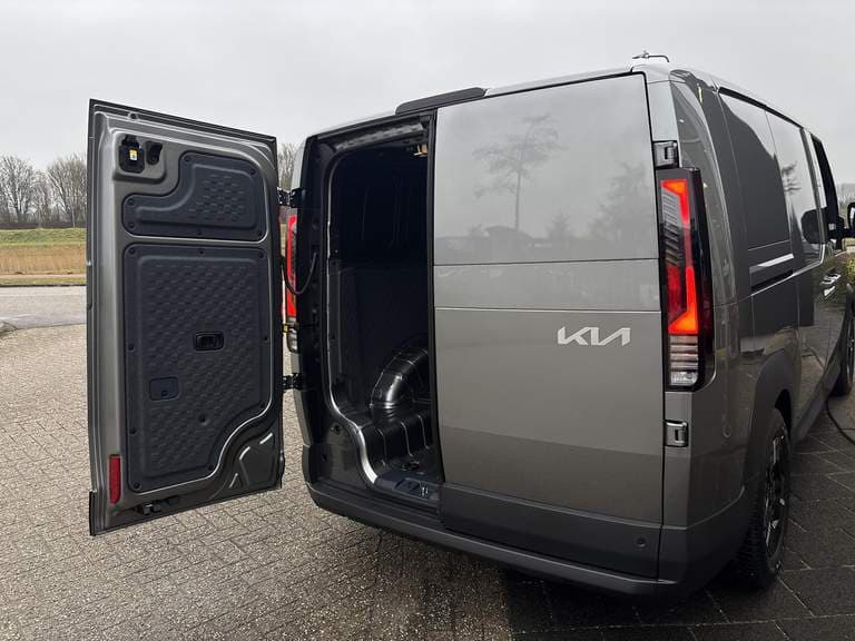 Kia Pv5 thumbnail 54