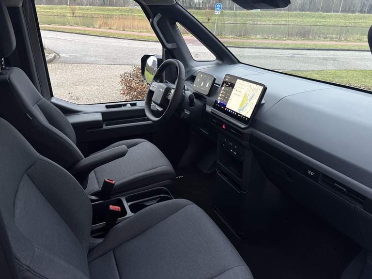 Kia Pv5 thumbnail 59