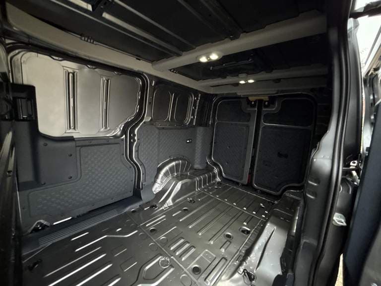 Kia Pv5 thumbnail 62