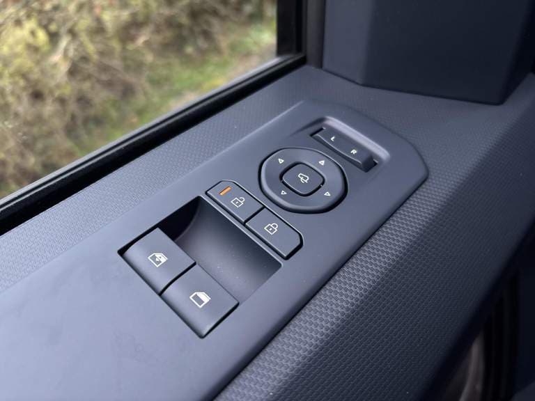 Kia Pv5 thumbnail 65