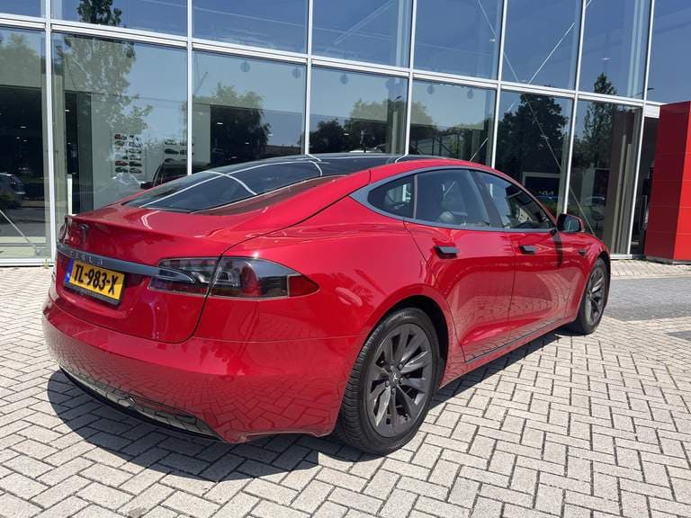 Tesla Model-s thumbnail 34