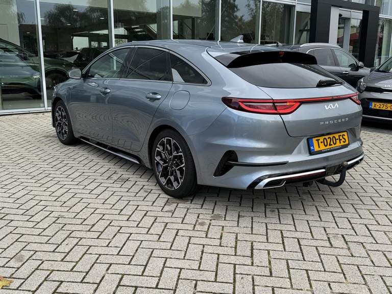 Kia Proceed thumbnail 40