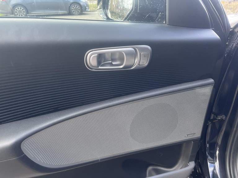 Hyundai Ioniq-6 thumbnail 47