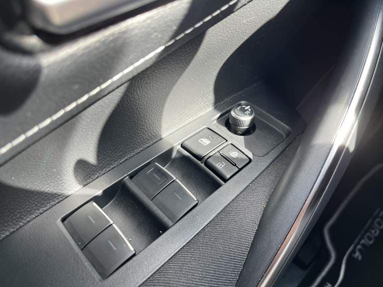 Toyota Corolla-touring-sports thumbnail 75