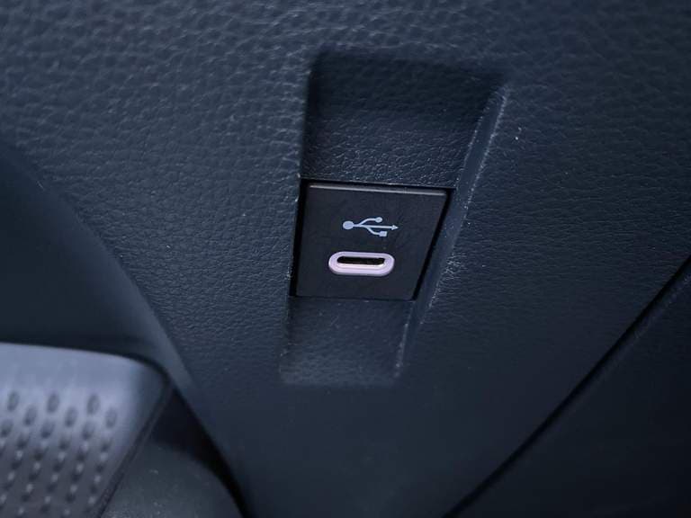 Toyota Corolla-touring-sports thumbnail 96