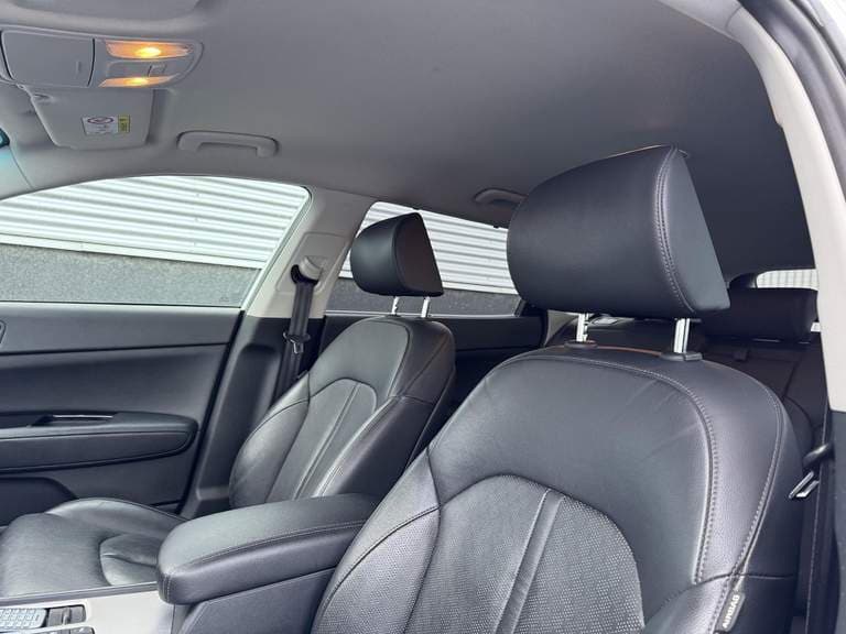 Kia Optima thumbnail 41