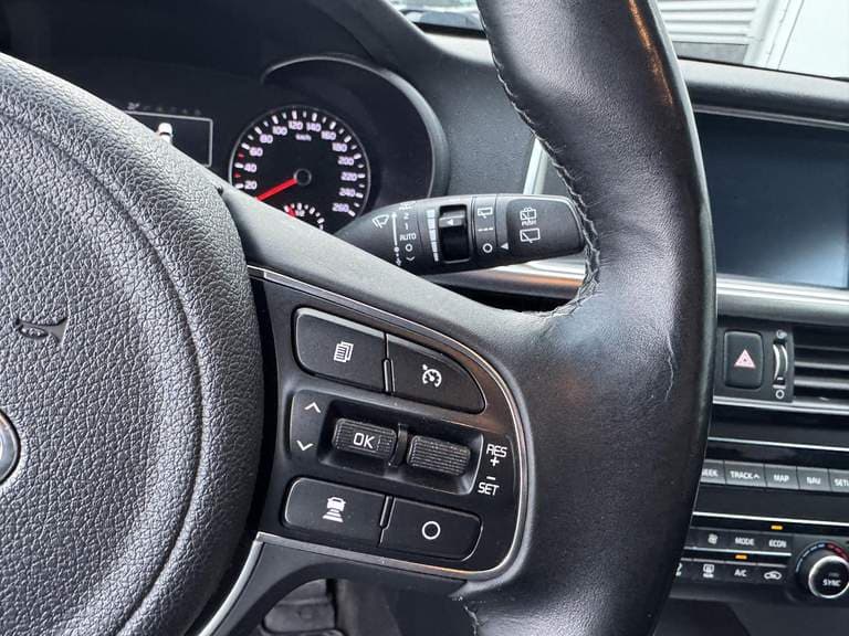 Kia Optima thumbnail 45