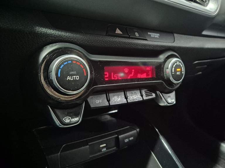 Kia Stonic thumbnail 56