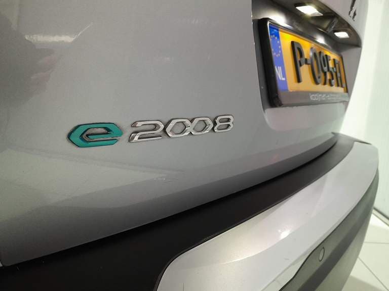 Peugeot E-2008 thumbnail 33