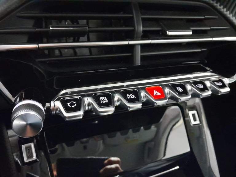 Peugeot E-2008 thumbnail 26