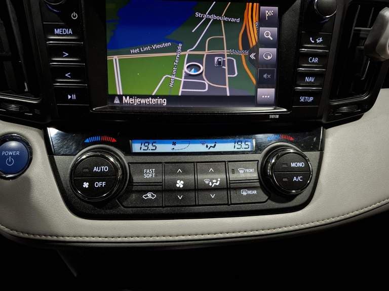 Toyota Rav4 thumbnail 41