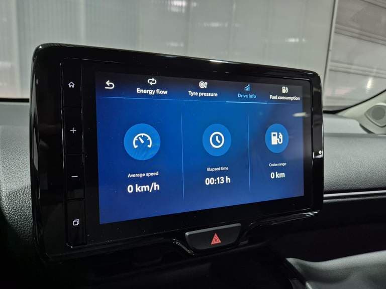 Toyota Yaris-cross thumbnail 55