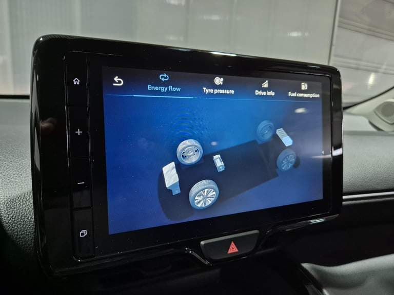 Toyota Yaris-cross thumbnail 56