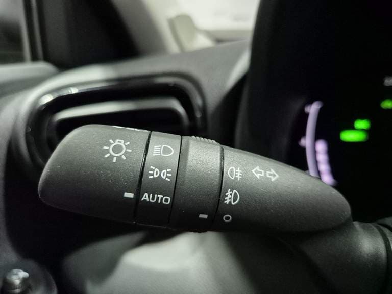 Toyota Yaris-cross thumbnail 61