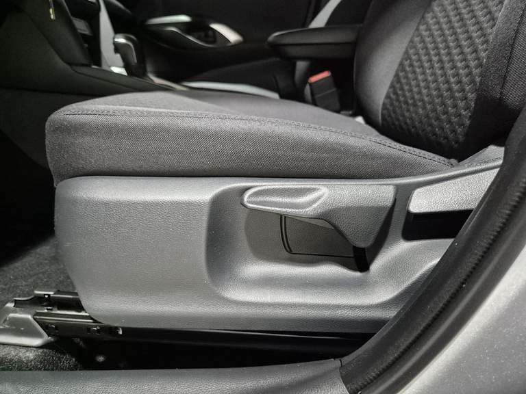 Toyota Yaris-cross thumbnail 70