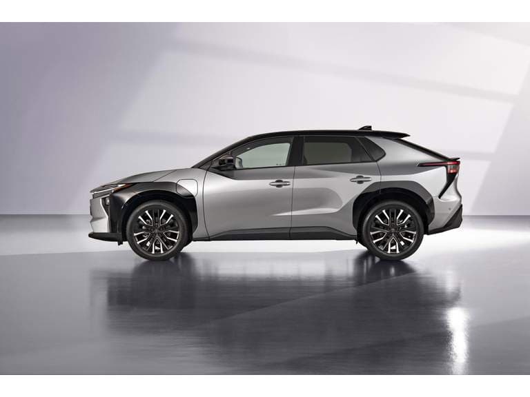 Toyota Bz4x thumbnail 10