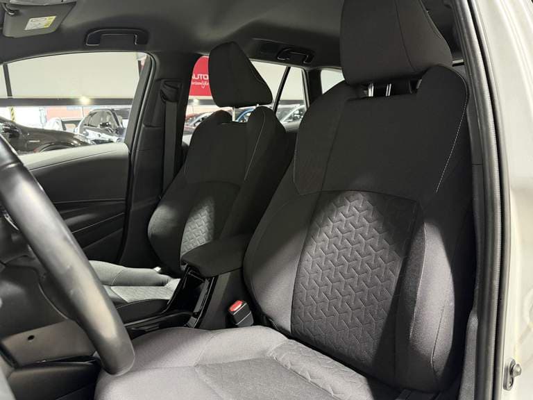 Toyota Corolla-touring-sports thumbnail 30