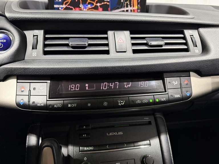 Lexus Ct thumbnail 58