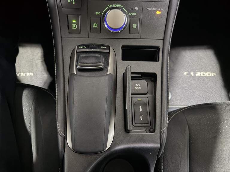 Lexus Ct thumbnail 60