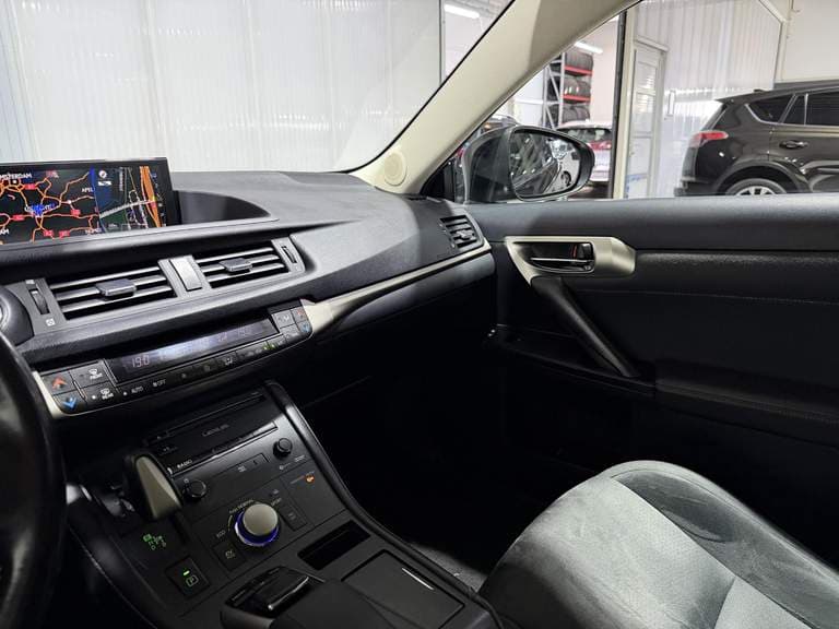 Lexus Ct thumbnail 61