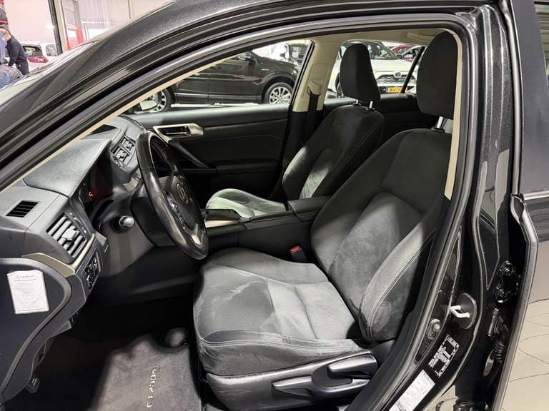 Lexus Ct thumbnail 63