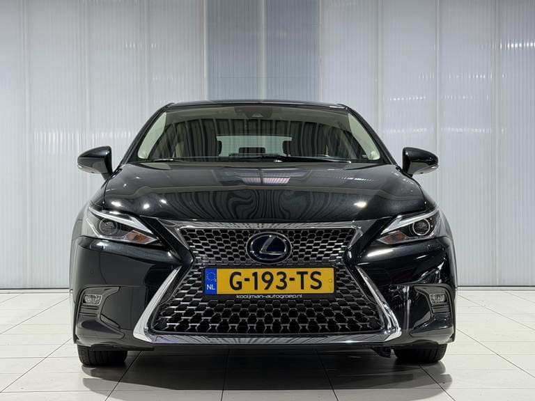 Lexus Ct thumbnail 38