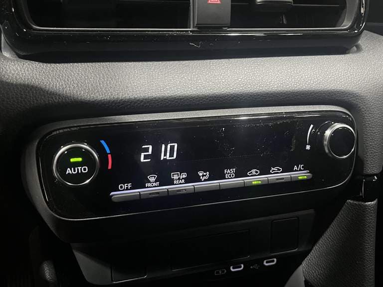 Toyota Yaris thumbnail 27