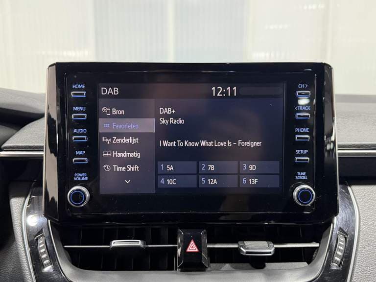 Toyota Corolla-touring-sports thumbnail 52