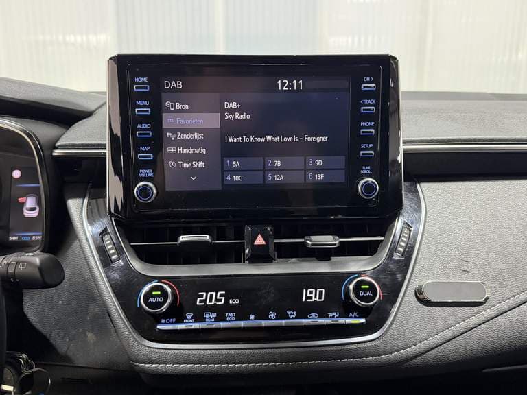 Toyota Corolla-touring-sports thumbnail 53