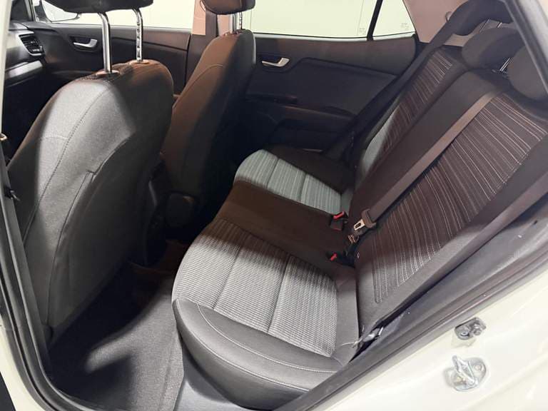 Kia Stonic thumbnail 46