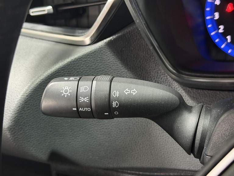 Toyota Corolla thumbnail 43