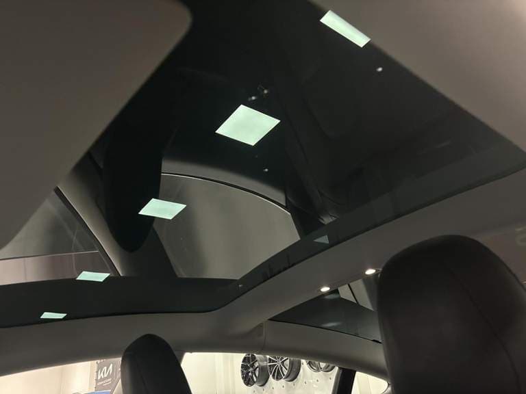 Tesla Model-3 thumbnail 39