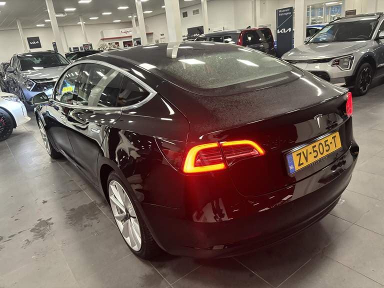 Tesla Model-3 thumbnail 46