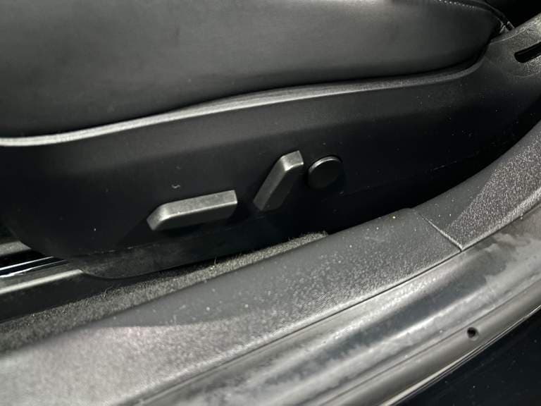 Tesla Model-3 thumbnail 28