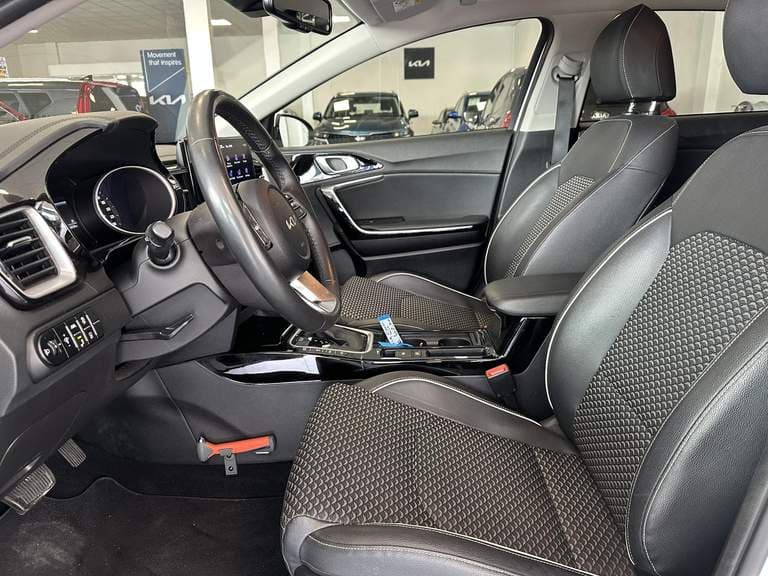 Kia Ceed thumbnail 32